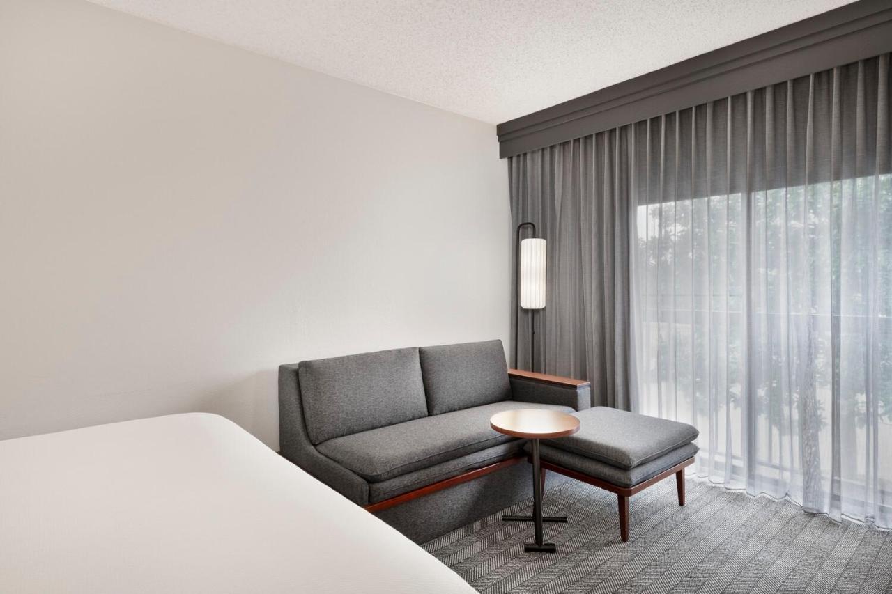 Courtyard By Marriott Memphis Airport Hotell Exteriör bild