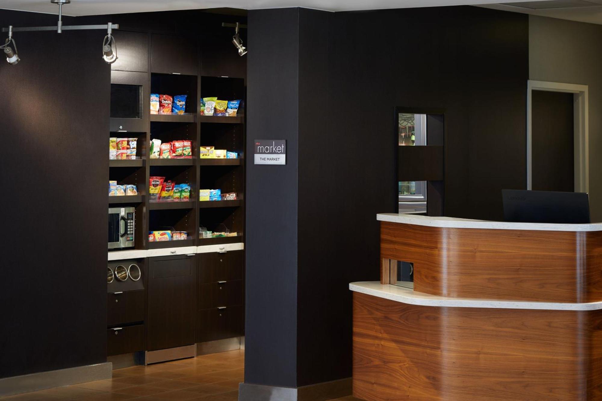 Courtyard By Marriott Memphis Airport Hotell Exteriör bild