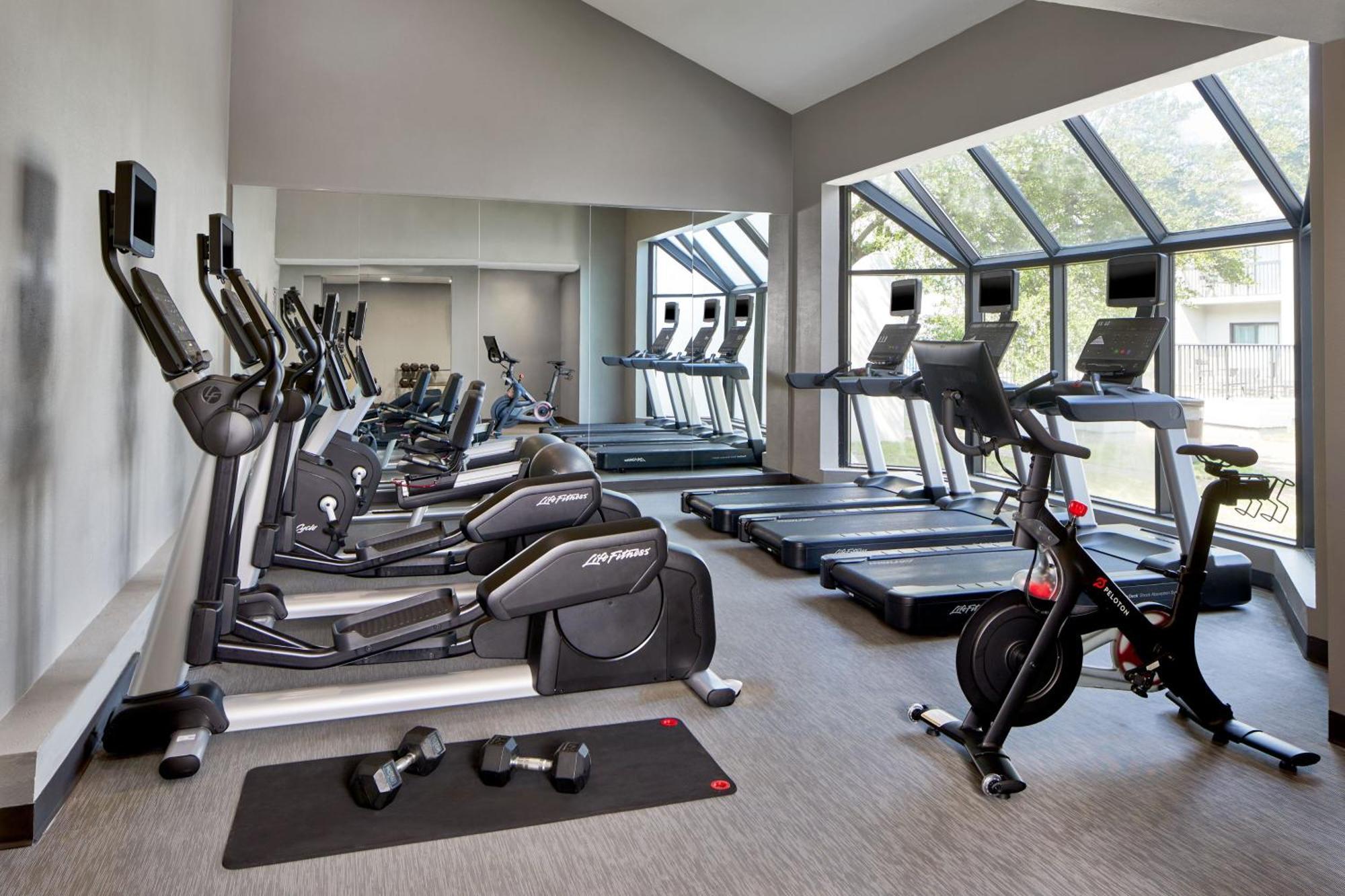 Courtyard By Marriott Memphis Airport Hotell Exteriör bild