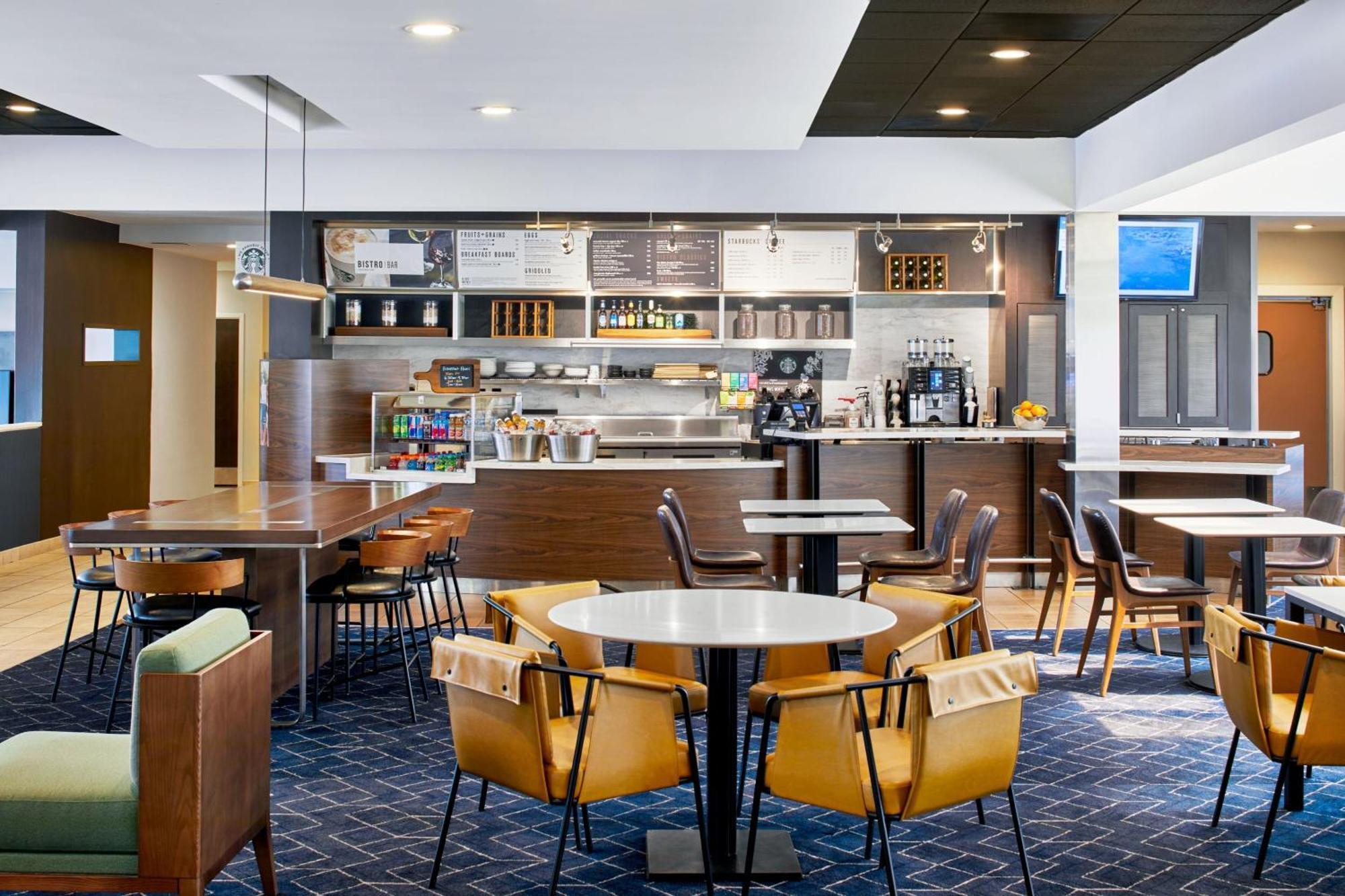 Courtyard By Marriott Memphis Airport Hotell Exteriör bild