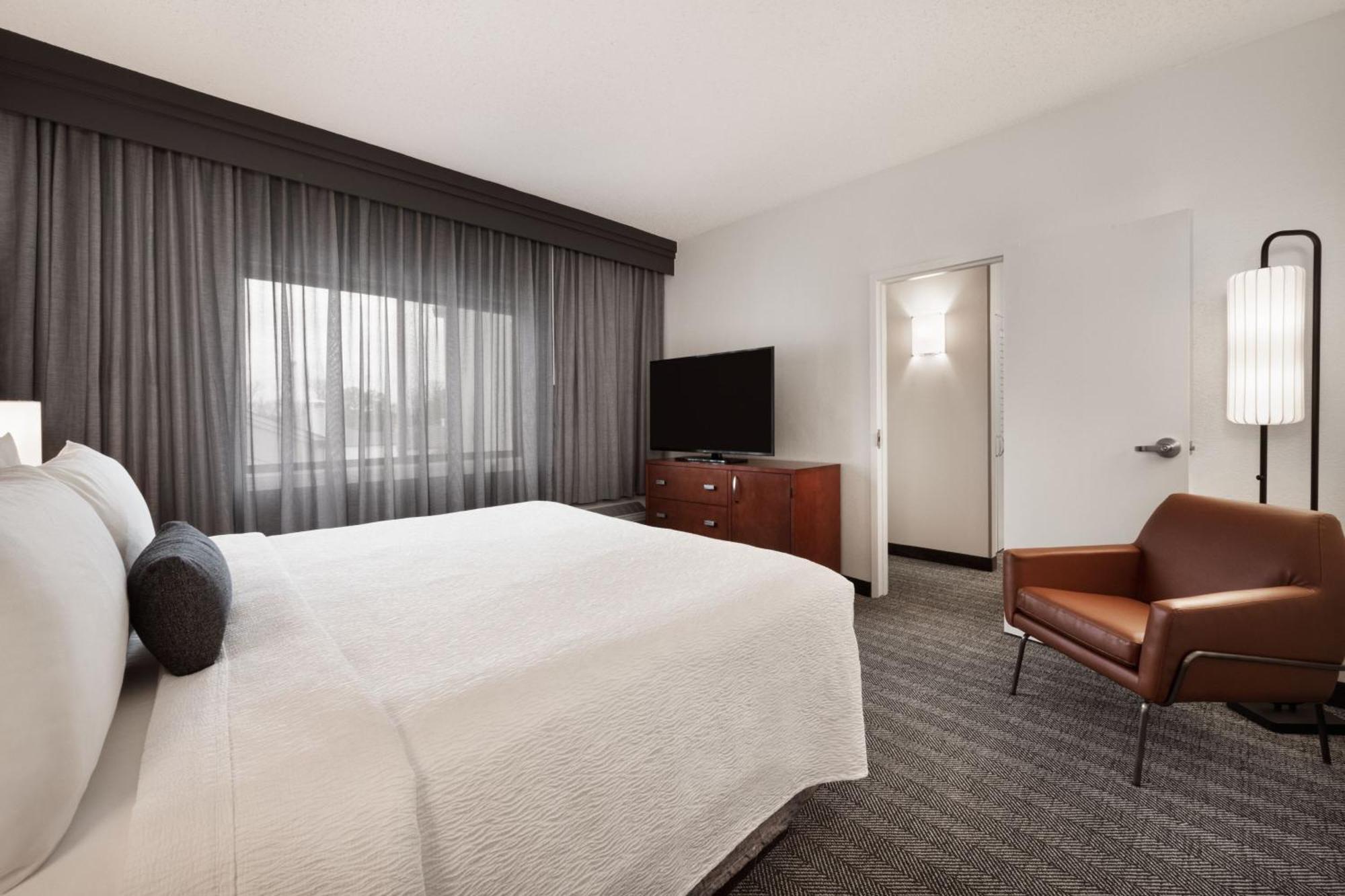 Courtyard By Marriott Memphis Airport Hotell Exteriör bild