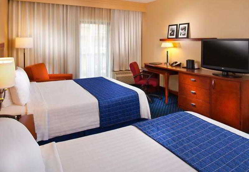 Courtyard By Marriott Memphis Airport Hotell Exteriör bild
