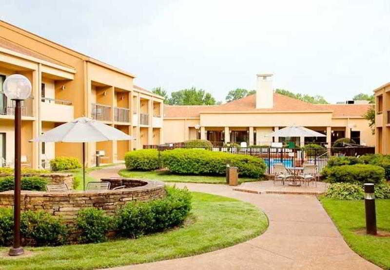 Courtyard By Marriott Memphis Airport Hotell Exteriör bild